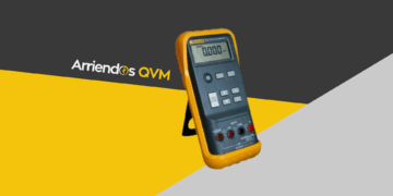 Calibrador de lazo Fluke 715 mostrando pantalla de 4–20 mA y opciones HART